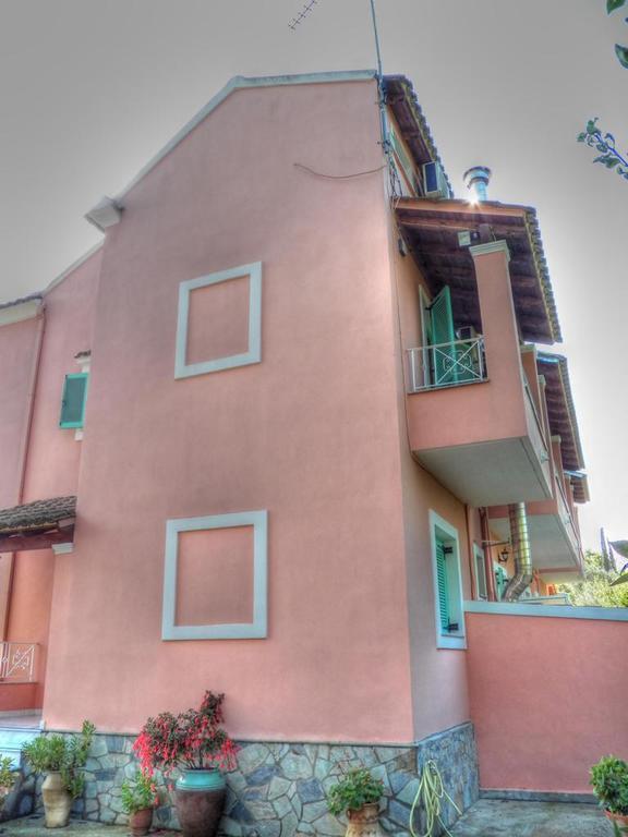 Villa Marina Ipsos Exterior photo